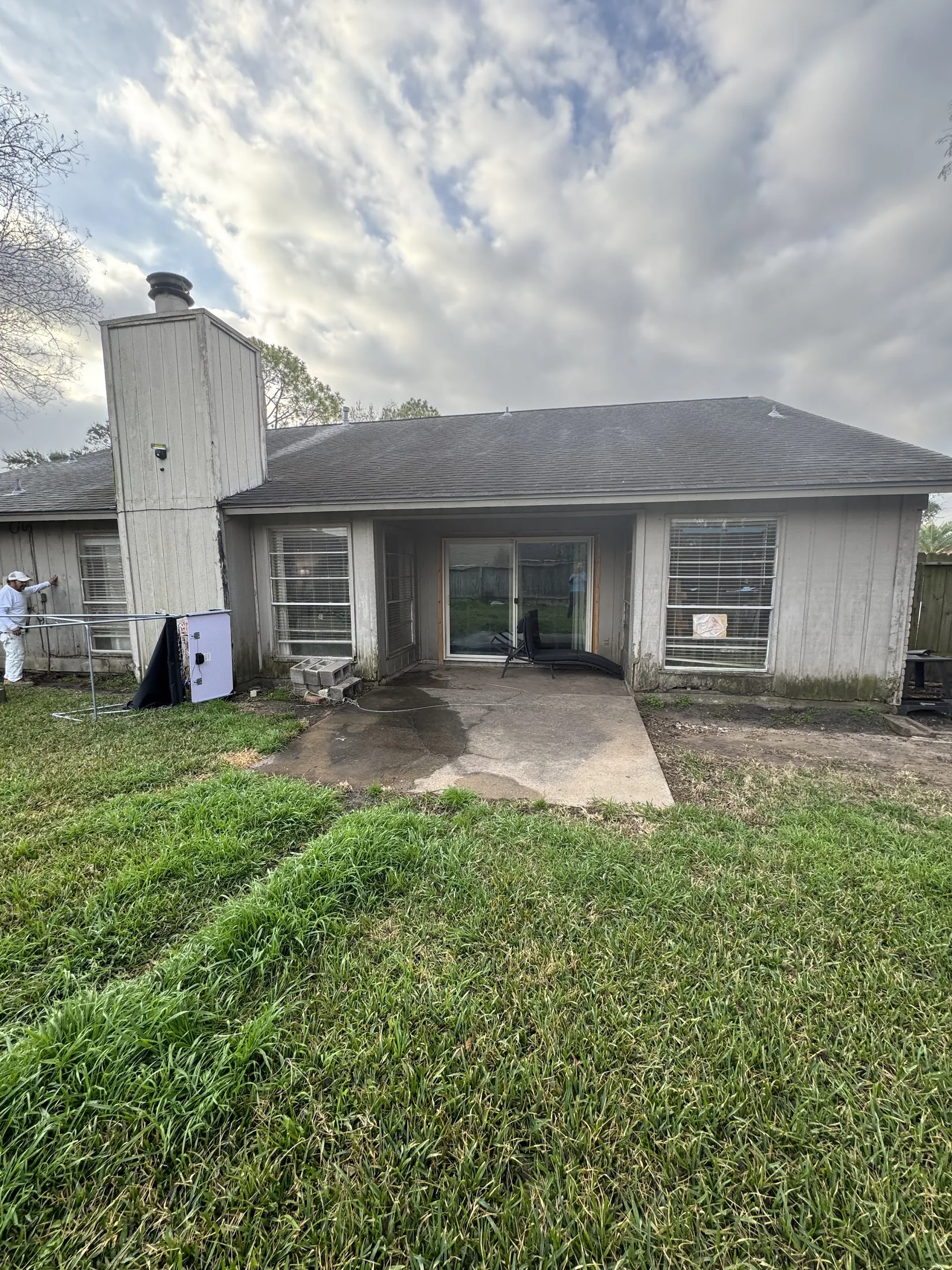 Exterior Siding Repair and Repaint before work