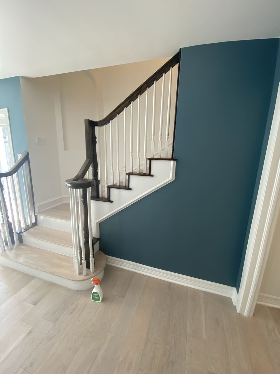 Green Accent Stair Wall project photo